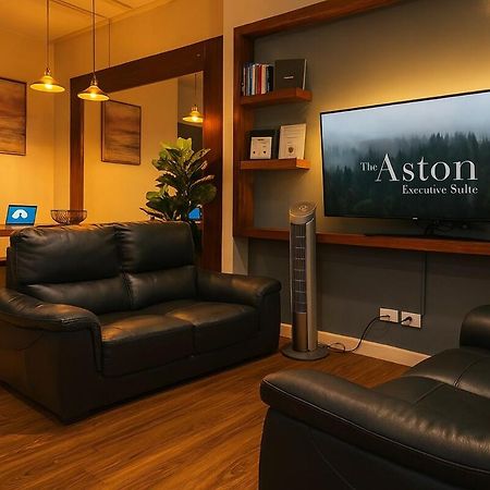 The Aston Executive Suite 2Br Balcony Near Mines View Baguio Baguio City Exterior photo