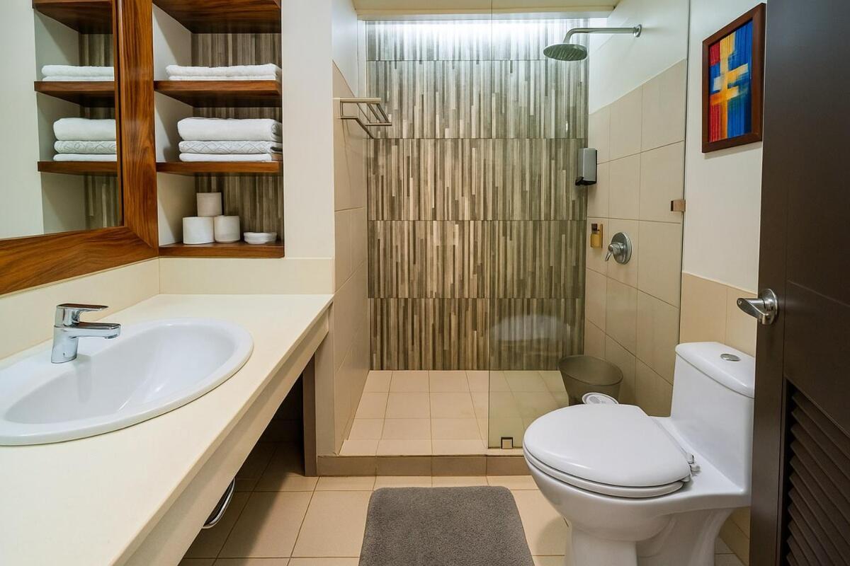 The Aston Executive Suite 2Br Balcony Near Mines View Baguio Baguio City Exterior photo